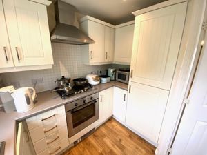 Kitchen- click for photo gallery